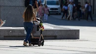 Fundación Madrina entrega cascos ortopédicos a dos mellizas de 9 meses para su tratamiento neurológico