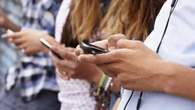 Los adolescentes con problemas de salud mental usan las redes sociales una hora más al día