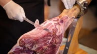 Jamón, queso y una multa de más de 5.000 euros en la aduana británica por llevar sabores españoles en la maleta