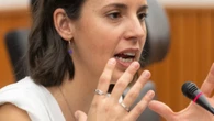 Así ha quedado la cara de Irene Montero después de una singular sesión de maquillaje y peluquería
