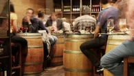 Un anciano pide un refresco en un bar en plena ola de calor y recibe esta respuesta del camarero: “Empatía cero”