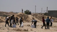 Un centenar de niños muertos por hambre en Gaza, según las autoridades