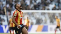 Jugo el Mundial de Clubes, fue clave para su equipo y acabo detenido en el aeropuerto de París