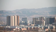 Esta ciudad de china se ha convertido el refugio perfecto contra el estrés de las urbes: "Aquí, un piso vale menos que una tumba"