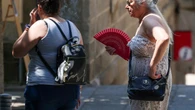Diez comunidades con avisos este domingo por altas temperaturas, tormentas y lluvias