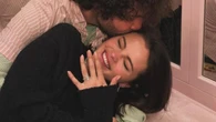 Las redes cargan contra el prometido de Selena Gómez por presumir de su curiosa compra: arándanos de lujo por 200 dólares