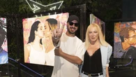 "Besos prohibidos": Cupra celebra el orgullo con una exposición "pop" de Tv Boy