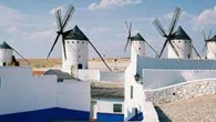El viento rompe uno de los emblemáticos molinos de Campo de Criptana (Ciudad Real)