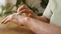 Manos secas o pies agrietados: estas cremas de farmacia funcionan mejor que muchas de lujo