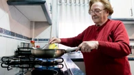 ¿Es ama de casa y está cobrando una pensión de jubilación? Esto es lo que debe hacer si no quiere perderla