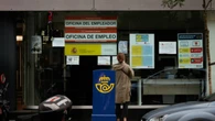Los trabajadores que cobren menos de 1.350 euros podrán compatibilizar el paro con su sueldo