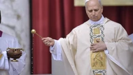 El Papa misionero ve «urgente» evangelizar «un mundo herido»