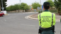 La Guardia Civil lanza una advertencia a conductores de caravanas: esto es lo que está prohibido mientras conduces