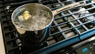 ¿Cómo evitar que una olla hirviendo se desborde? La ciencia tiene un truco simple y efectivo