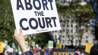 El Supremo de EE UU permite a los estados quitar fondos a la mayor red de salud reproductiva del país