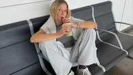 ¿Mucho tiempo en el avión? Las prendas más cómodas para viajar durante muchas horas