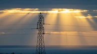 Desplome del precio de la luz para el domingo, que se situará en torno a los cero euros durante ocho horas