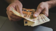 ¿Esperar a fin de mes? Así es como puedes cobrar tu salario antes