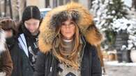 Jennifer Lopez se enfrenta a la tormenta de nieve en Aspen con el look más glamuroso con abrigo de pelo y sus UGG de plataforma favoritas