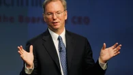 Eric Schmidt, ex director de Google, quiere llevar los centros de datos al espacio