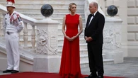 El vestido rojo de Charlène de Mónaco que las invitadas +40 van a querer para ser la más elegante del verano