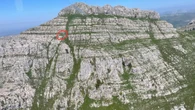 Evacuada en estado muy grave tras impactarle una piedra y caerse 200 metros en Los Pozos de Noja (Cantabria)
