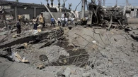Aumentan a 80 los muertos por un ataque de EEUU contra un puerto petrolero en Yemen
