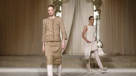 Las tendencias de la Alta Costura de París que elevarán tu look de invitada este otoño-invierno
