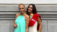 Marta Sánchez deslumbra en la graduación de su hija Paula con un look elegante y muy favorecedor