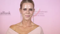 El look boho de Amelia Bono que parece un vestido es ideal para llevar con sandalias planas en tus vacaciones de agosto