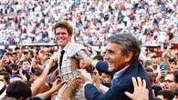 Borja Jiménez celebra por la inmensa Puerta Grande de Las Ventas los 60 explosivos de Victorino