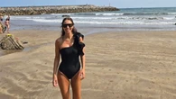Paula Echevarría agota el bañador negro asimétrico de firma española que todas queremos