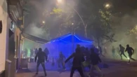 Noche de terror en Sevilla: batalla campal entre los ultras del Betis y la Fiorentina