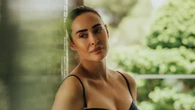 Vicky Martín Berrocal inaugura el verano con el bañador más favorecedor de Calzedonia (y un propósito que todas deberíamos copiar)