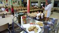 ¿Comen bien los niños en el comedor escolar? Así debe ser el menú más saludable según los expertos