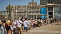 Turismo sin frenos: ¿bonanza o dependencia?