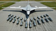 Así es el Tu-160 que Rusia ha desplegado en Ucrania: el bombardero supersónico más grande y rápido del mundo