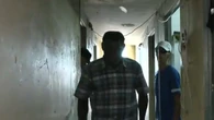 Unos okupas exigen dinero para permitir el desalojo: “Es racismo, queremos cobrar todos”