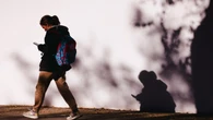 Italia veta el uso de los móviles en colegios e institutos, incluso con fines educativos