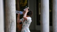 La AEMET pone en alerta por calor extremo y tormentas a más de la mitad de España: la temperatura media superará los 30º C