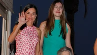 La Infanta Sofía le ha cogido prestado de la maleta de su madre el vestido verde de Zara perfecto para las noches de verano