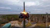 Así es Oreshnik, el nuevo misil hipersónico nuclear ruso que podría alcanzar España en solo 20 minutos
