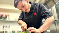 Nicolás Nájera, el ex jefe de producción de GoXO, abre un «delivery» de alitas de pollo