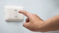 ¿A qué hora es más barata la luz hoy? Consulta el precio por hora