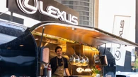 Lexus eleva el “omotenashi” con su food truck junto al chef de Tripea, Roberto Martínez