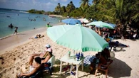 El paro apenas baja en 1.357 personas en julio pese al "boom" del turismo