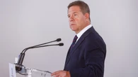 García-Page ya habla de que no hay "salida digna" ante el caso de Santos Cerdán