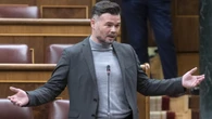 Rufián "provoca" en redes a Ayuso por su polémica con los pinganillos