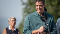 Sánchez interrumpirá sus vacaciones para visitar las zonas afectadas por los incendios