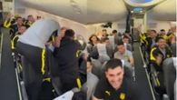 Los jugadores de Peñarol la lían en un vuelo y Aerolíneas Argentinas estalla